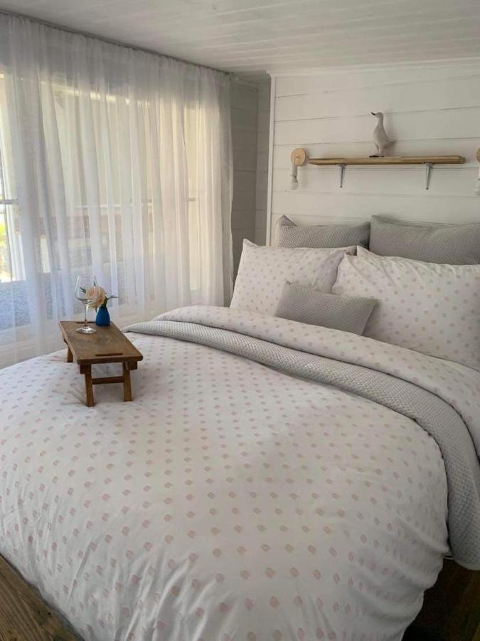 The Wandering Duck - Heritage Tiny House Strahan Exterior photo